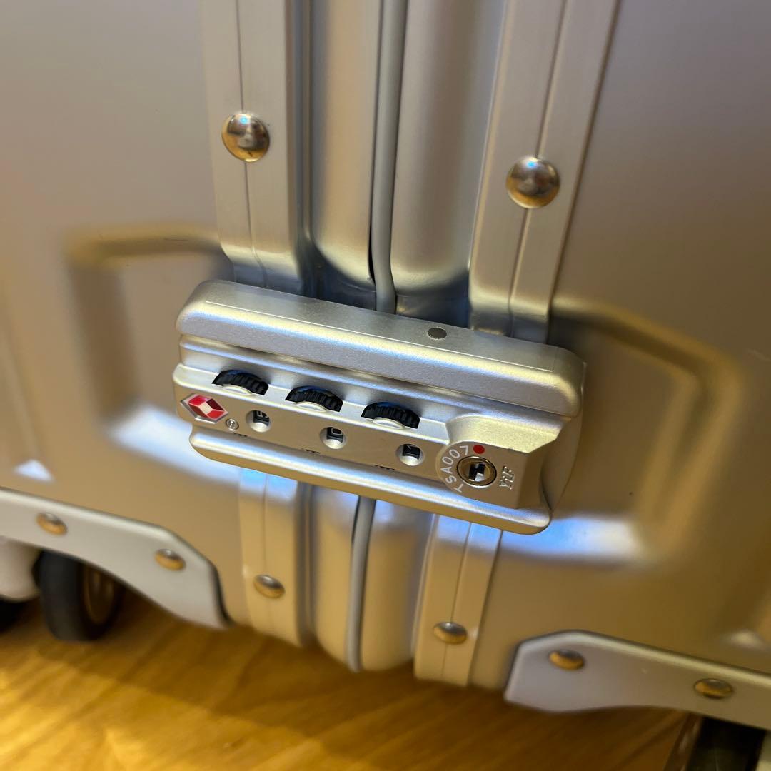 【非売品】メルセデスベンツ オリジナルスーツケース 65L キャリーケース