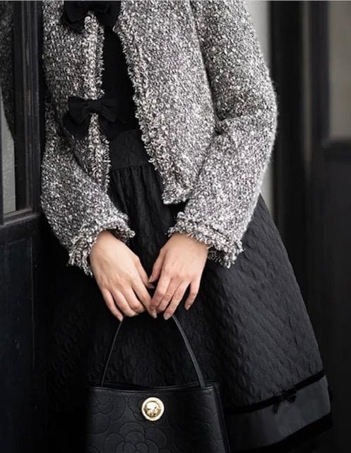 エムズグレイシー(M'S GRACY)カタログ掲載黒のキルティングフレアスカート