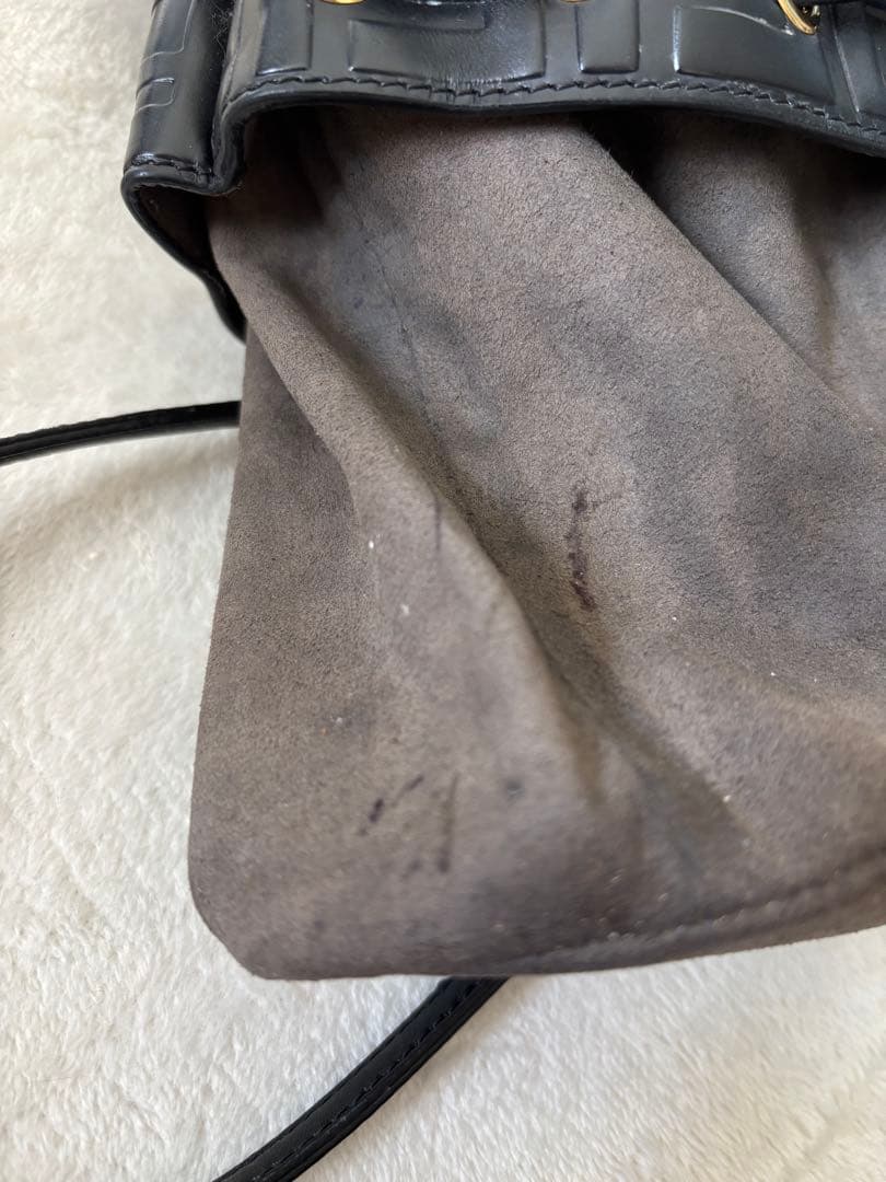 Fendi フェンディ　モントレゾール　ロゴ入り　ショルダーバッグ ブラック