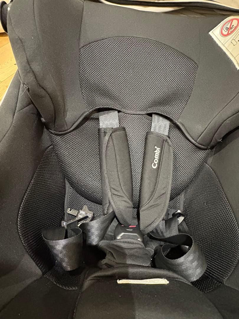 Combi 回転式チャイルドシート ブラック