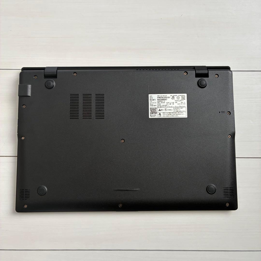 富士通ノートPC WA1/J2