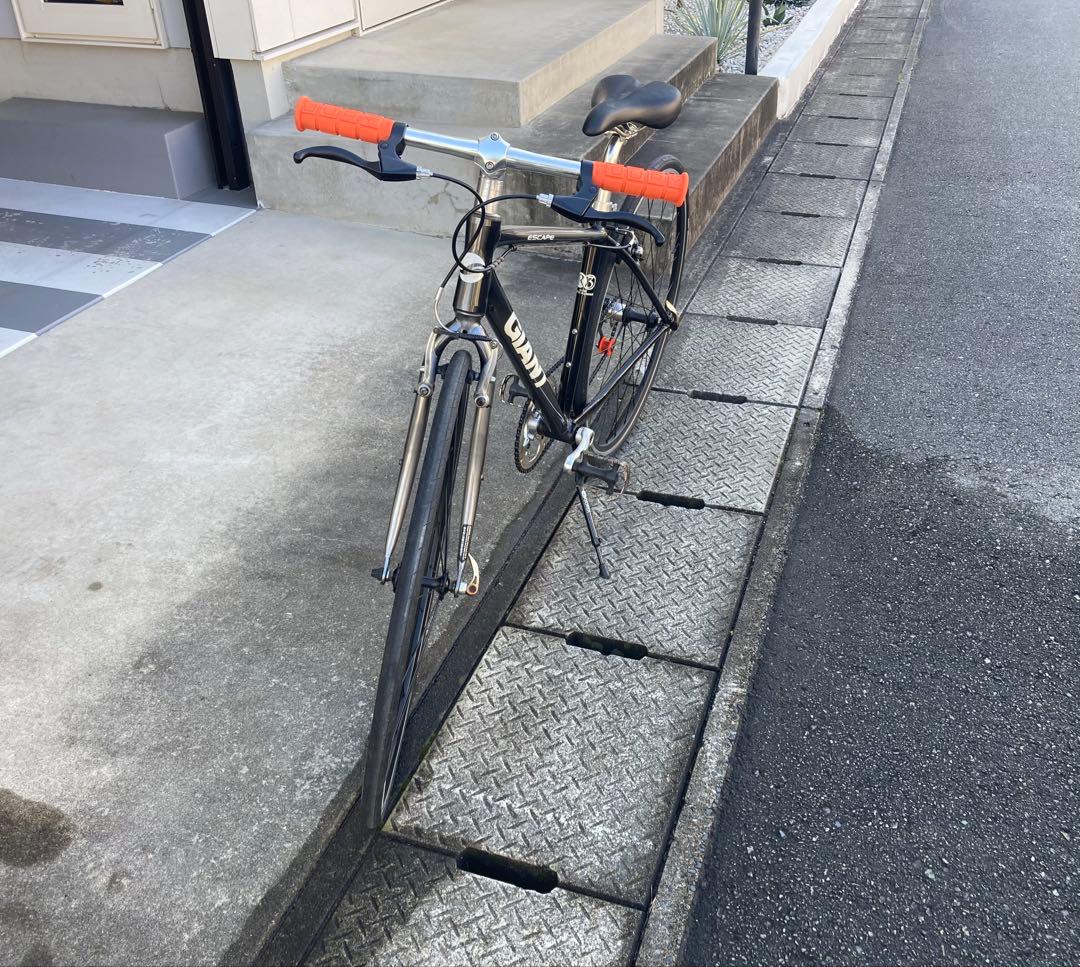 GIANT ESCAPE クロスバイク ブラック　マウンテンバイク　ロードバイク