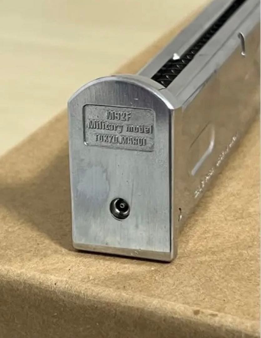 ブラックフライデー限定値引き東京マルイ　ベレッタ M92F シルバー　ガスガン