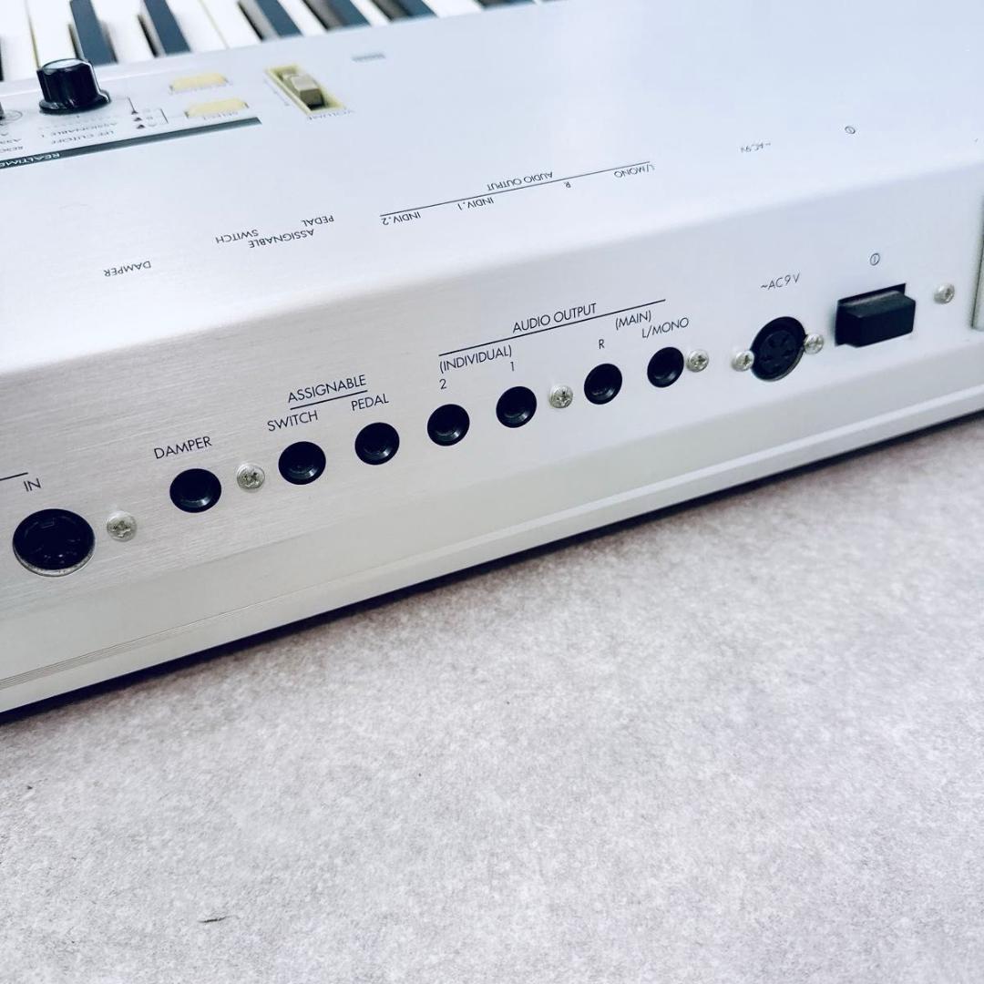 KORG コルグ シンセサイザー TRITON Le88 ダンパーペダル付き