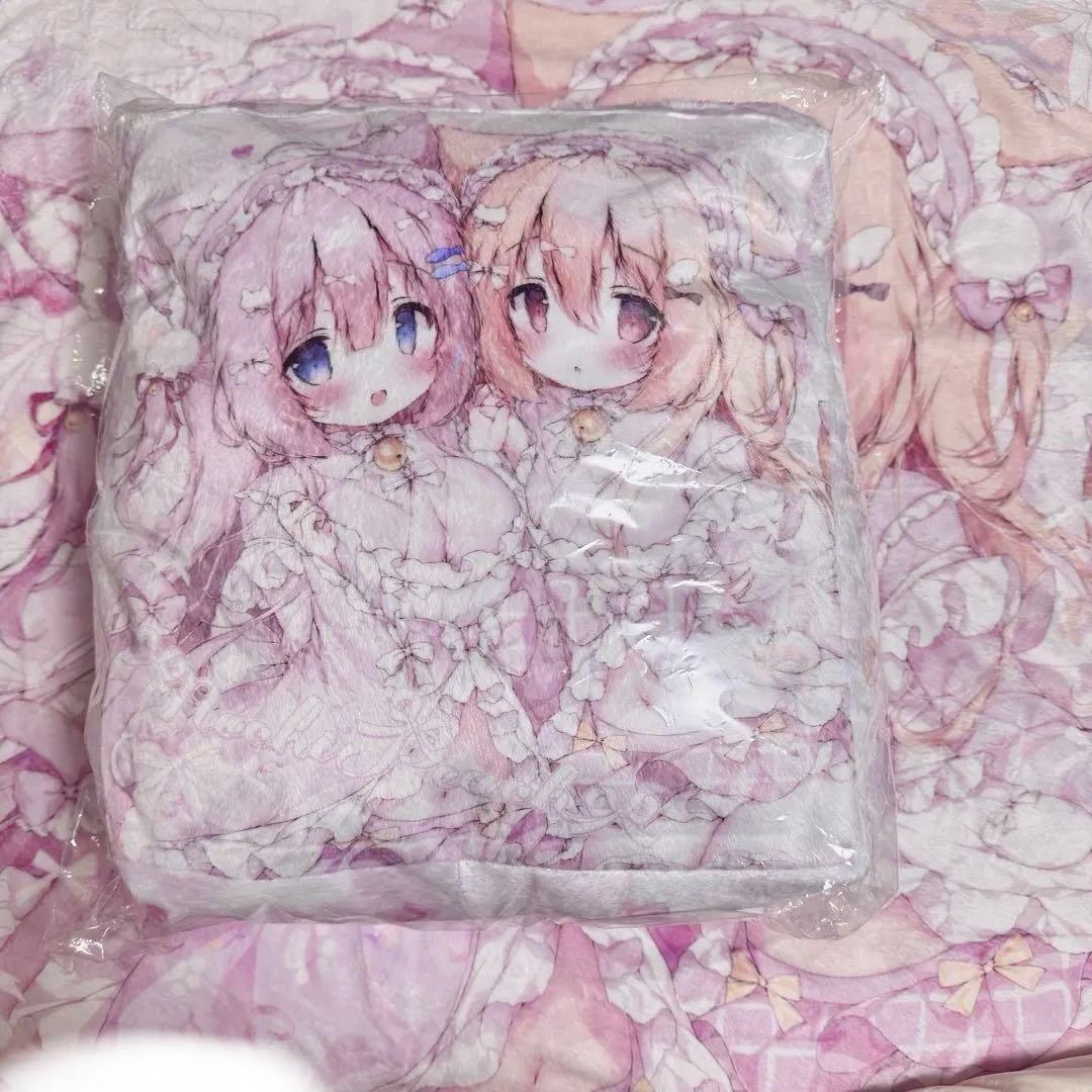 桃豆こまもち　クッションブランケット 収納付クッション＆ブランケットのセット