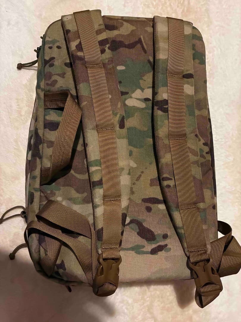 新品未使用品　ミステリーランチ　3WAY　マルチカム