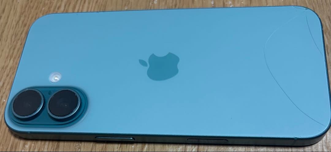 iPhone16 ティール 128GB 背面割れ　本体のみ　おまけあり