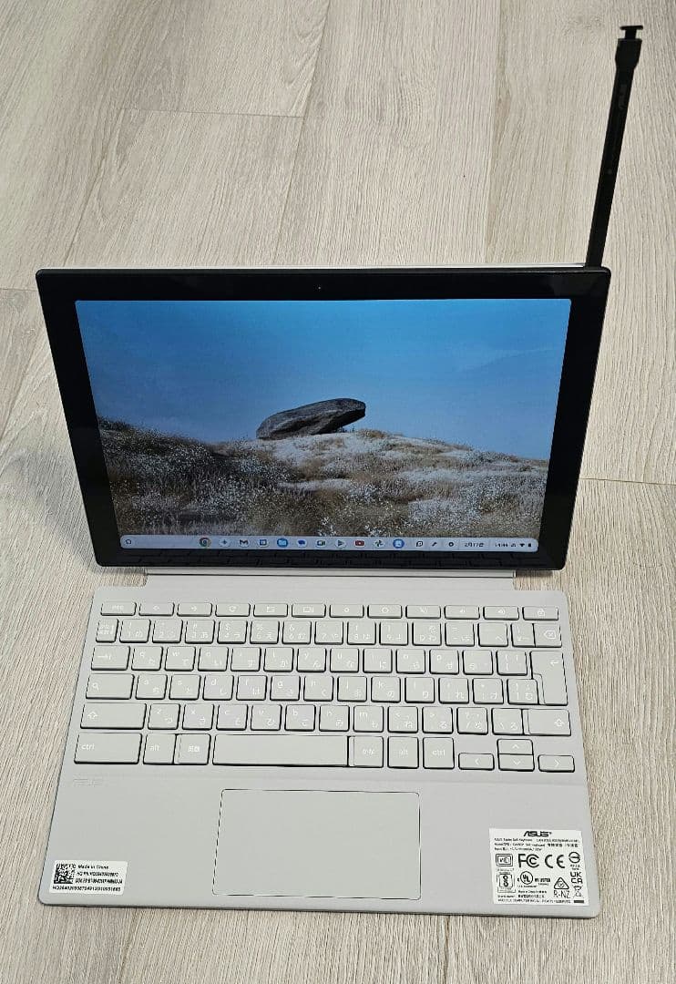 ASUS 2-in-1 Chromebook 10.5インチ 本体
