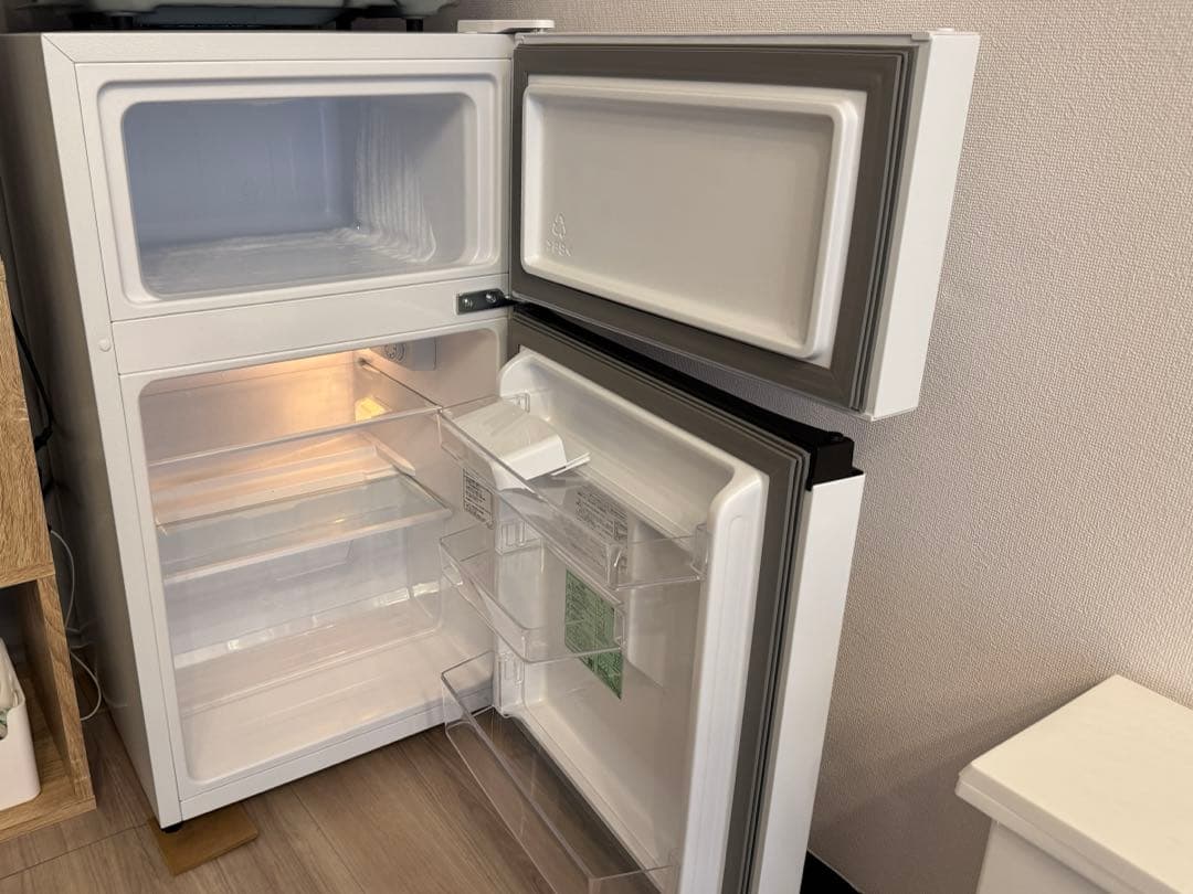 Hisense 2ドア冷蔵庫 ホワイト　省エネ　ハイセンス HR-B91HW