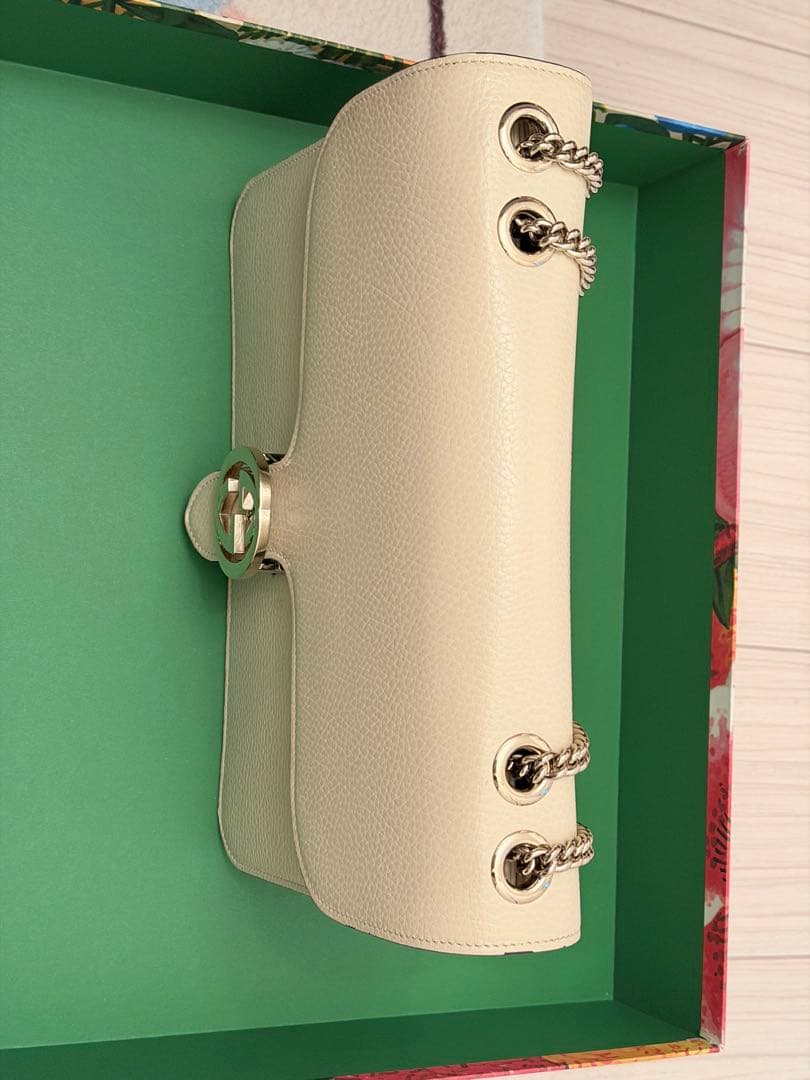 Gucci ベージュ ショルダーバッグ