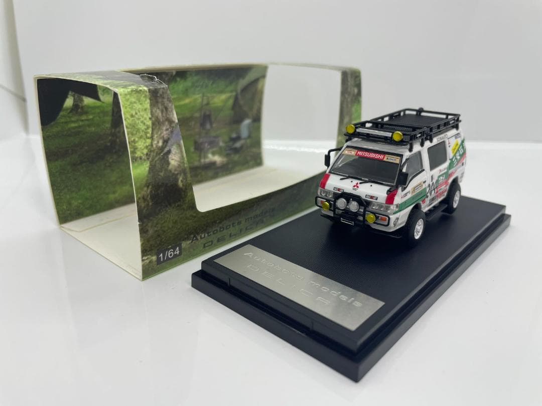 801-330　Autobots 1/64 三菱 デリカ #204 三菱石油