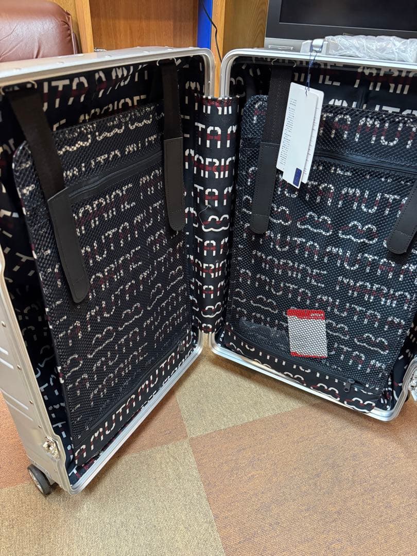 muta ムータマリン　シルバーアルミニウムキャリーケース 60サイズ TSA