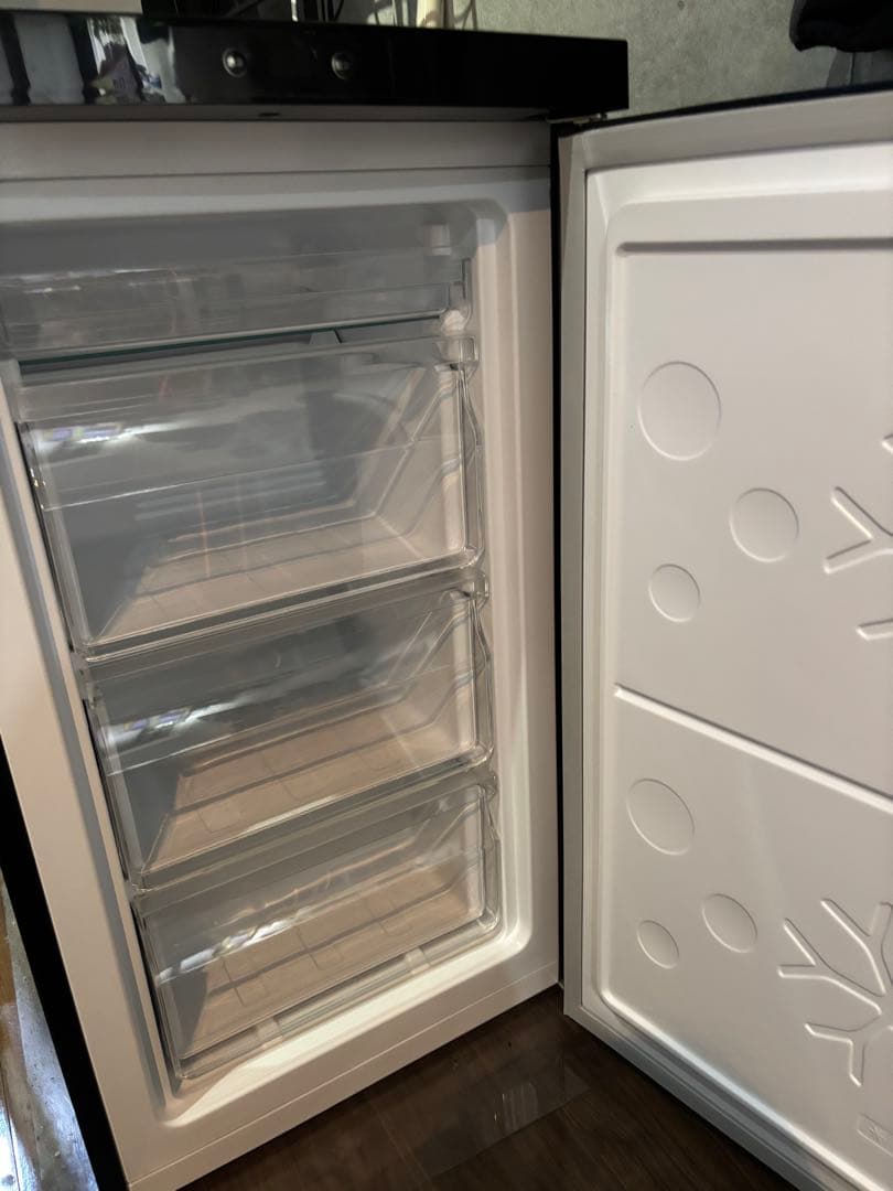 MAXZEN 64L ブラック冷凍庫