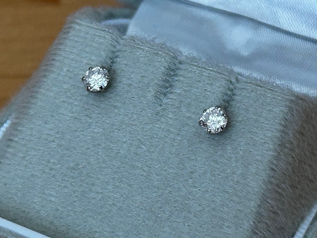 pt900 天然プラチナダイヤモンドピアス　計0.5ct