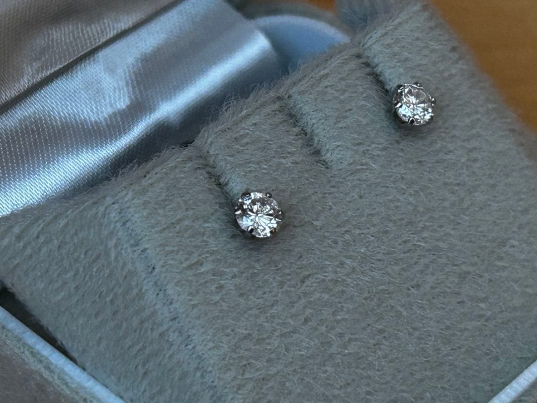 pt900 天然プラチナダイヤモンドピアス　計0.5ct