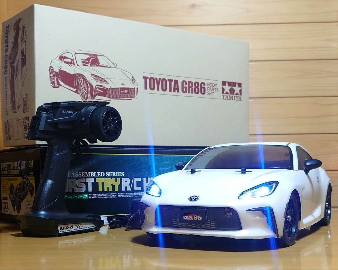 田宮RCトヨタGR86LEDライト付ファーストトライ＆プロポバッテリーセット完成