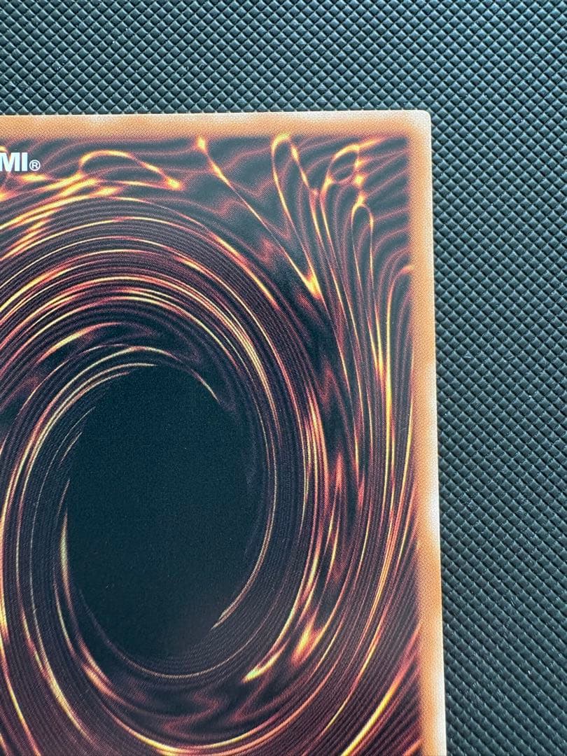 【完美品】魔術師の弟子－ブラック・マジシャン・ガール 25thシークレットレア