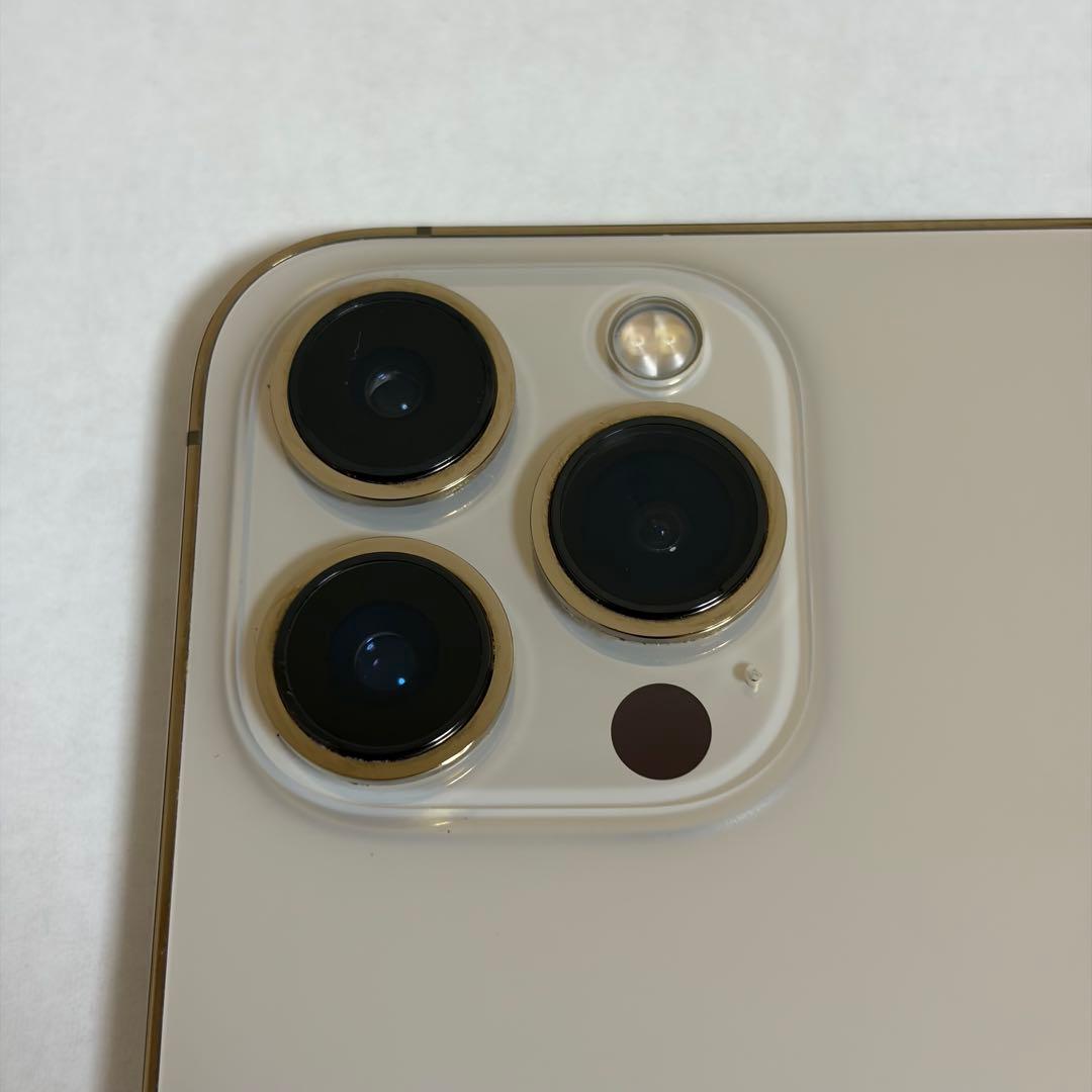 Apple iPhone 13 Pro ゴールド