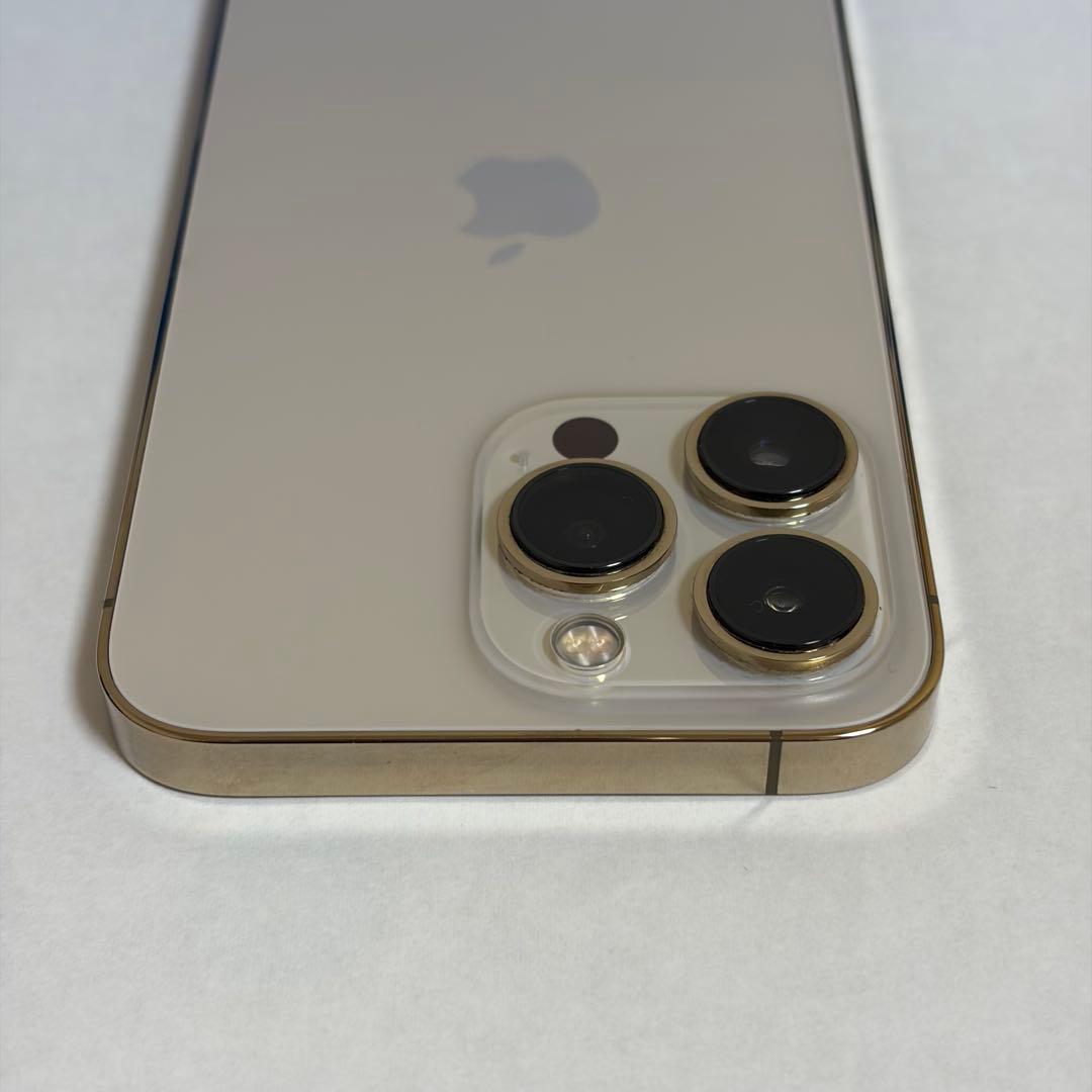 Apple iPhone 13 Pro ゴールド