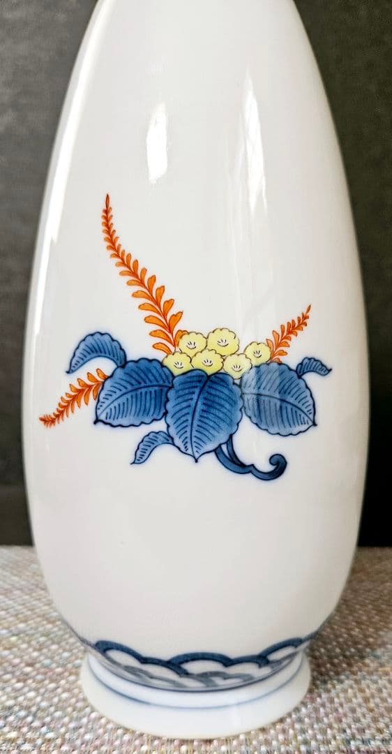 鍋島焼　色鍋島　鍋島御庭焼　名工　26代 市川光山作　桐文様　打出の小槌図　花瓶