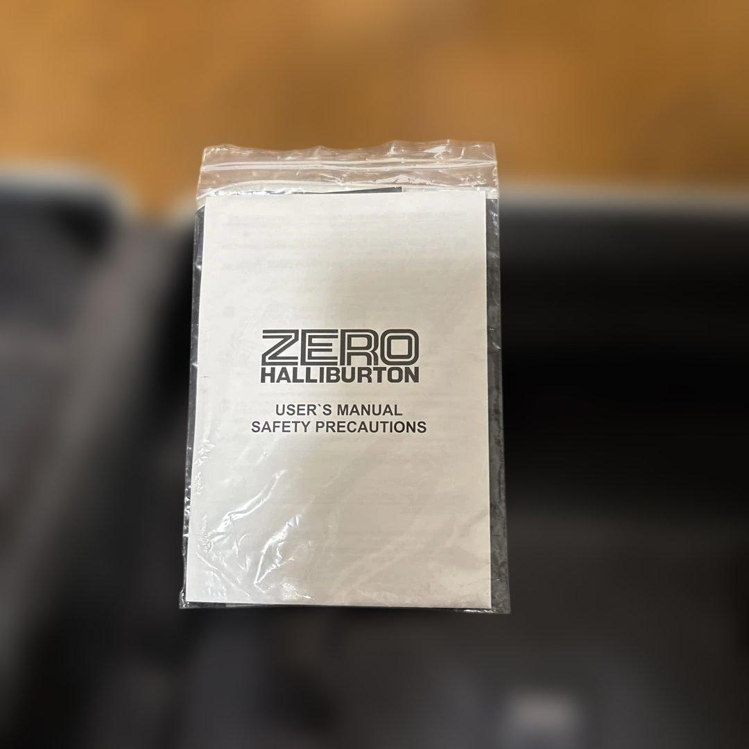 ZERO HALLIBURTON キャリーケース