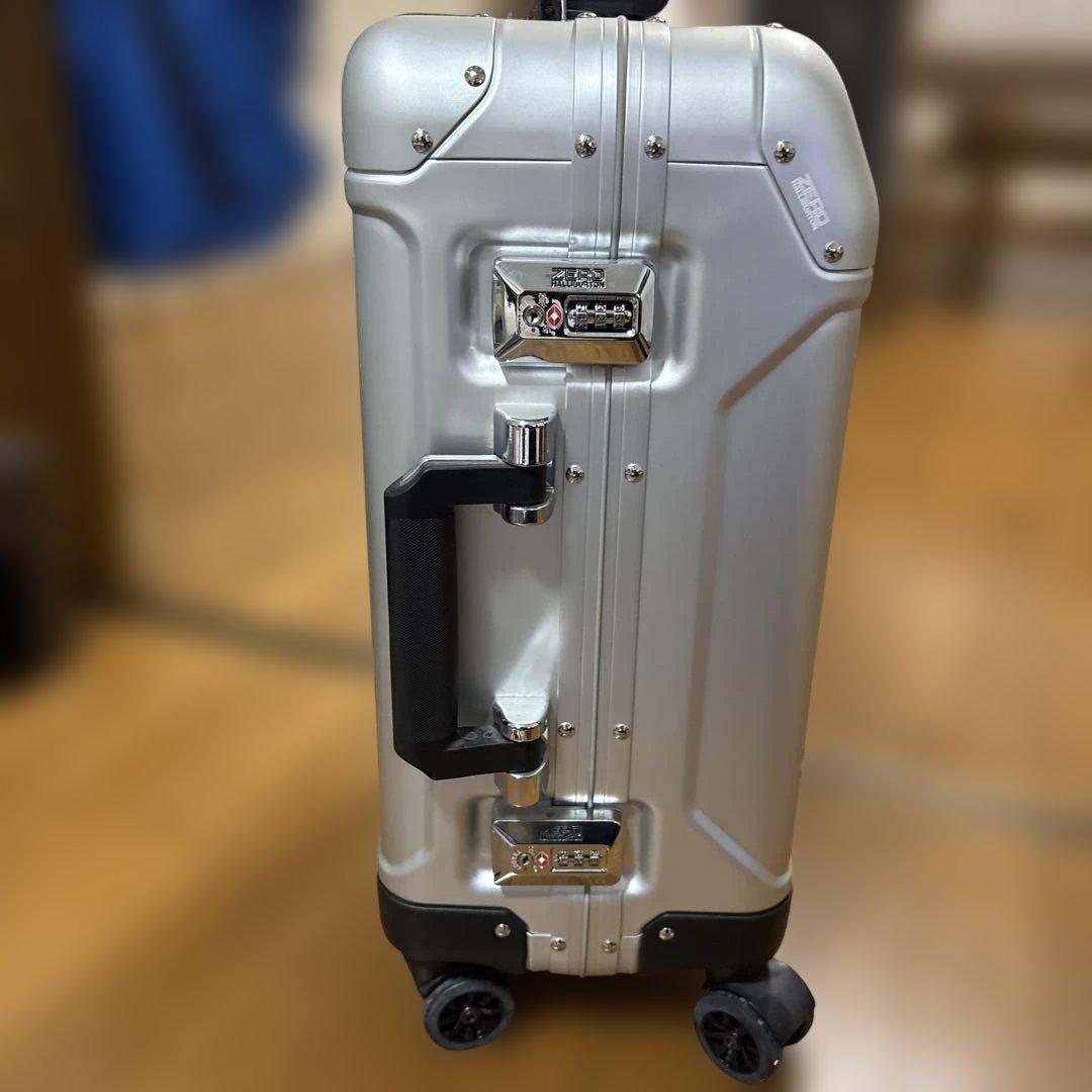 ZERO HALLIBURTON キャリーケース