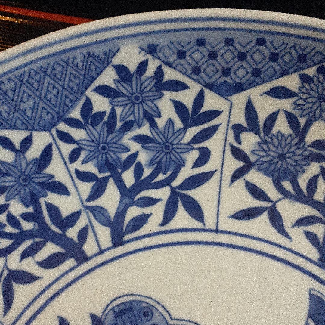 大明万暦年製染め付け花籠図大皿