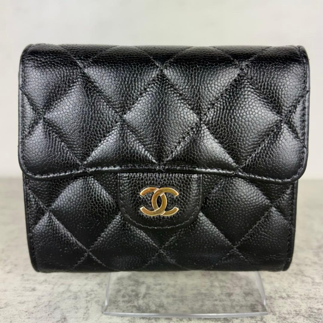CHANEL キャビアスキン　マトラッセ　三つ折り財布　背面ケース