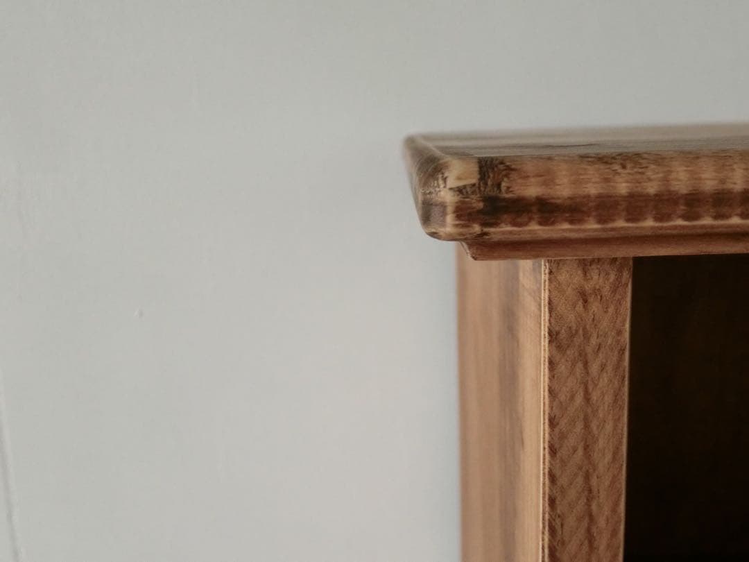 スリムキャビネット