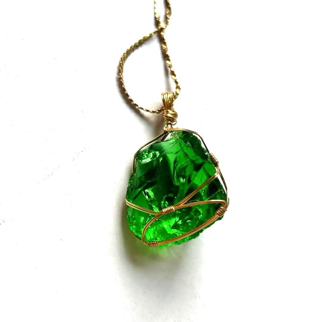 アンダラクリスタル原石（グリーン） ペンダントトップ