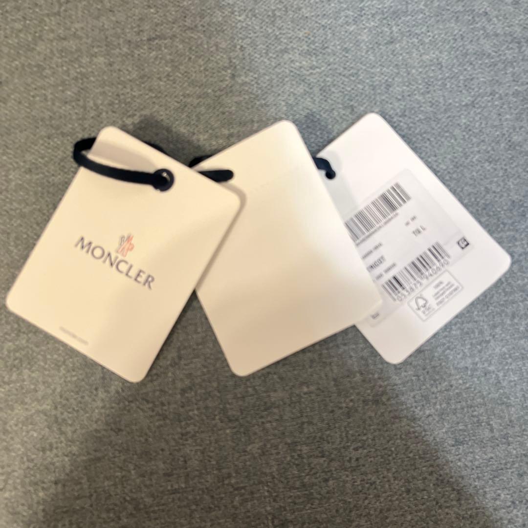 MONCLER ブラック手袋 ロゴパッチ付き