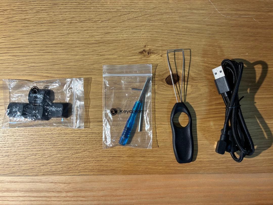 Keychron K8 pro メカニカルキーボード/US配列/青軸