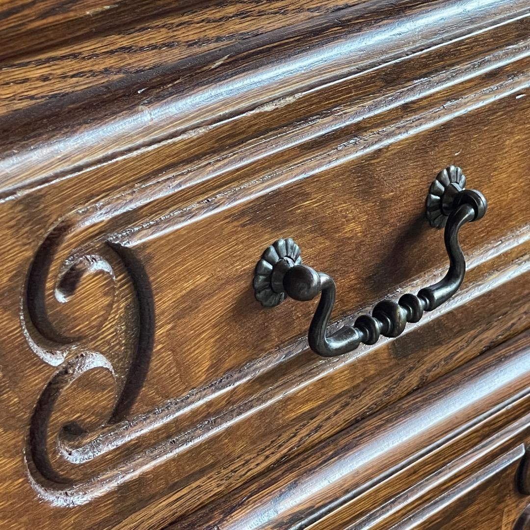 三越家具 ブルージュ／高級チェスト／高級家具・ルーマニア製・猫脚・オーク無垢材