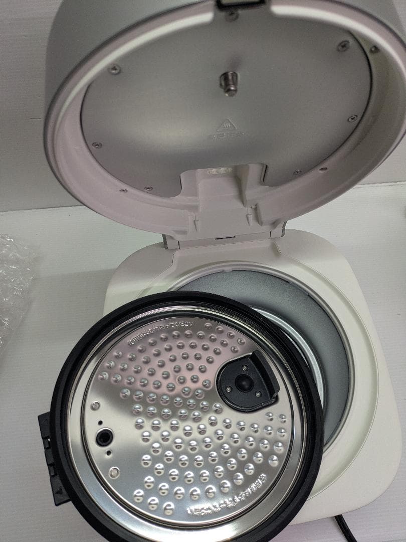 バルミューダ ザ・ゴハン K08A-WH 炊飯器 3合 BALMUDA