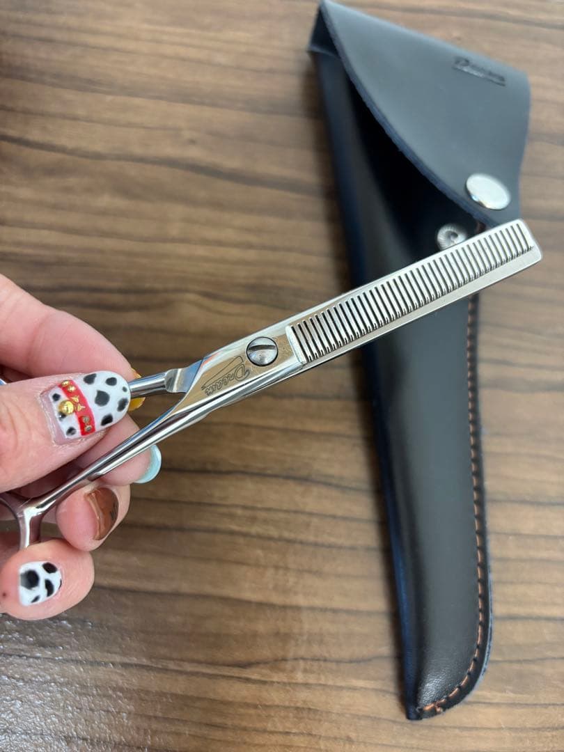 ステンレス製すきバサミ ケース付き