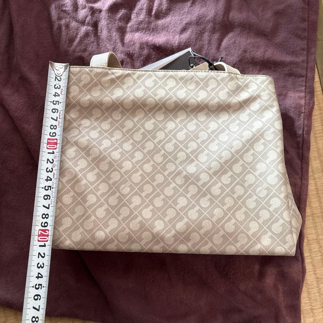 GHERARDINI ベージュ ハンドバッグ