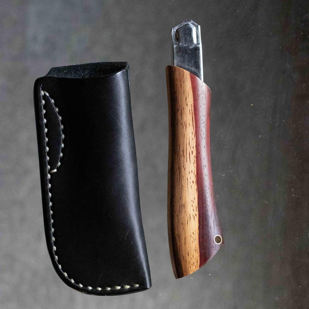 カッターナイフ　レザーケース付き