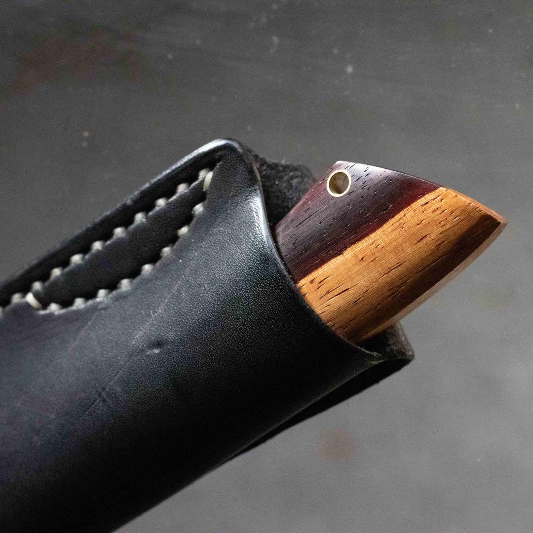 カッターナイフ　レザーケース付き