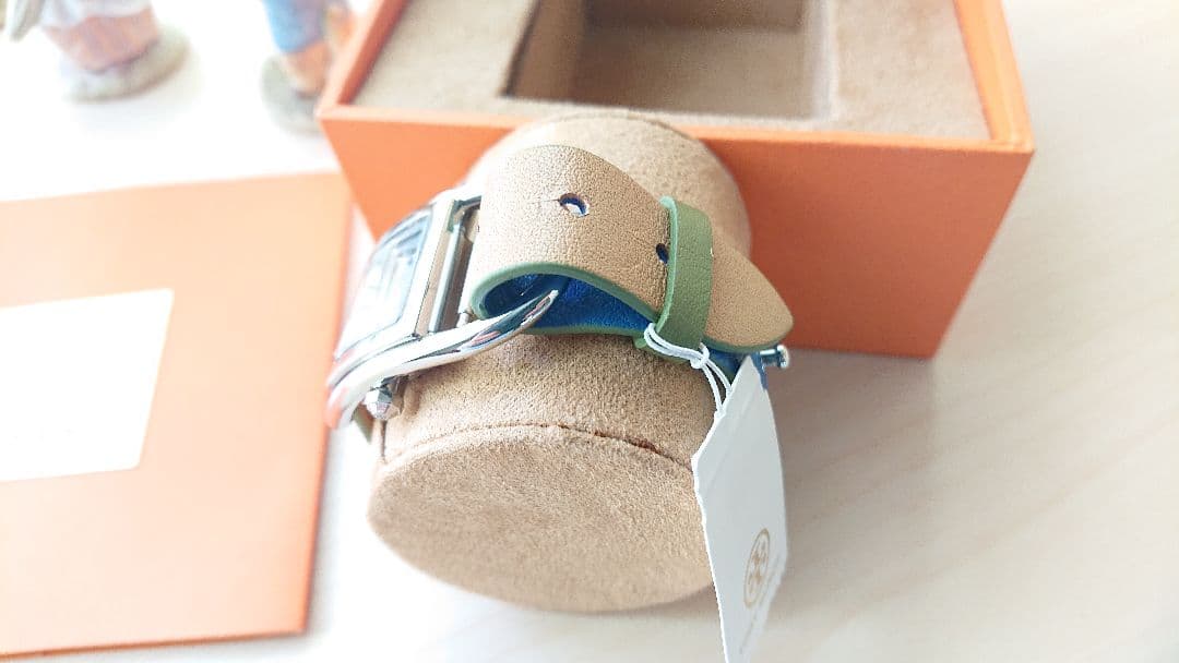 ★新品半額saleTory Burch 配色カラー クオーツレディースお洒落時計