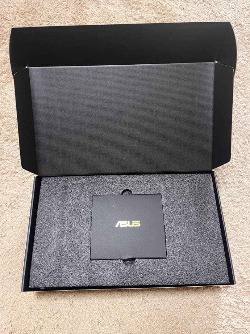 ASUS グラフィックボード RTX5070-012G 未使用