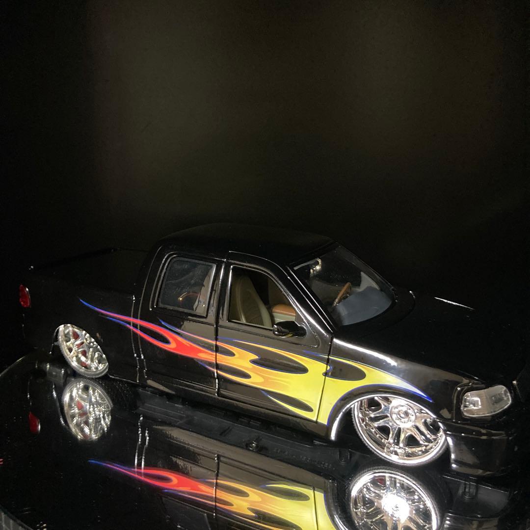 jada toys DUB Ford F-150 1/24 ホーミーズ付き