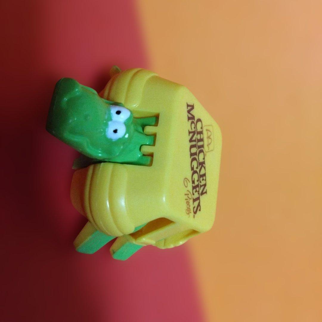 マクドナルド　チェンジャブル　マックディノ　中古品　フルコンプ　8体　ミールトイ