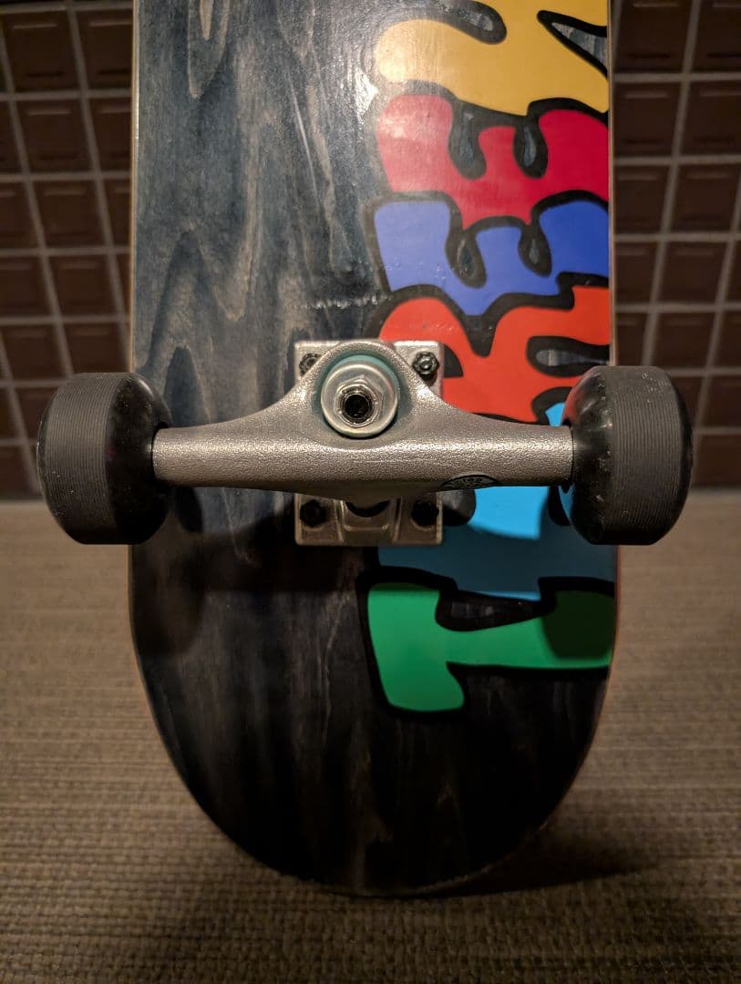 値引中THREEATER スケートボード コンプリート＋キッズプロテクターセット