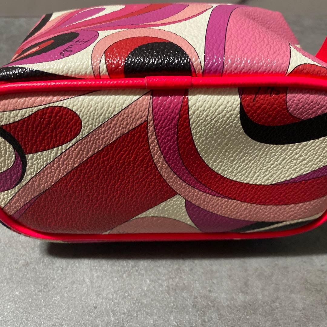 ✨美品✨EMILIO PUCCI 総柄 レザーバッグ　マルチカラー