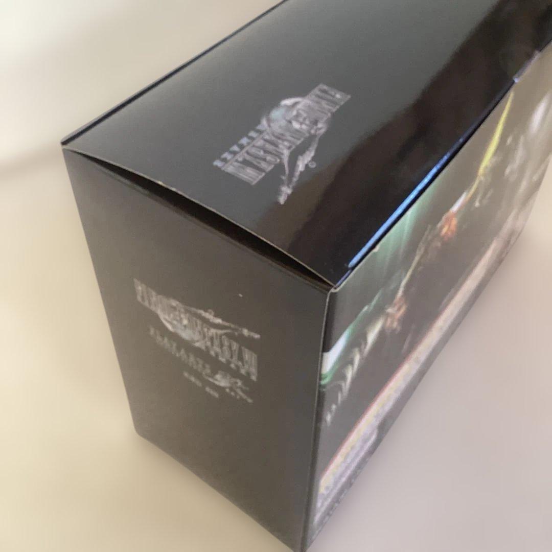 D*r様 未開封ファイナルファンタジーVll リメイクPLAY ARTS 改レッ