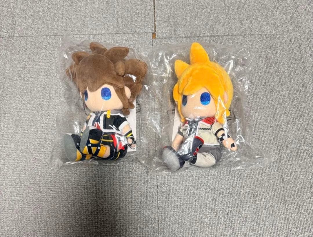 キングダムハーツ ソラ ロクサス　ぬいぐるみ