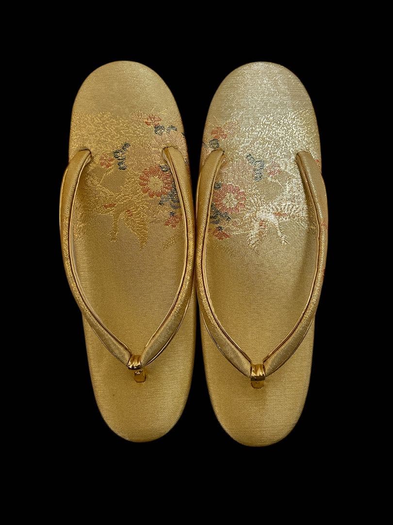 上品✨草履と和装バッグセット【木箱、手鏡付】帯地の淡いゴールド　金銀刺繍