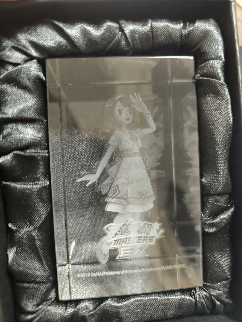 ソ*ア様 ポケモンマスターズEX ポケマス 特製3Dクリスタルスタンド 6周年