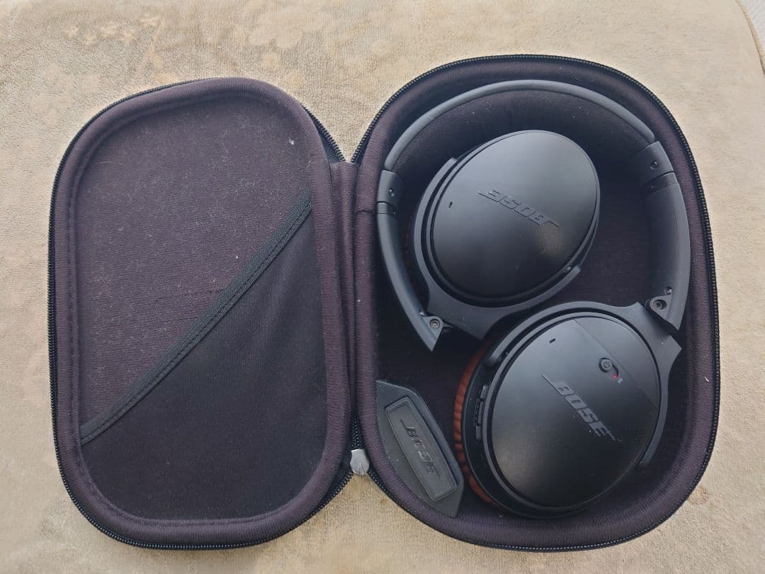 BOSE　ヘッドフォン　QuietComfort 35