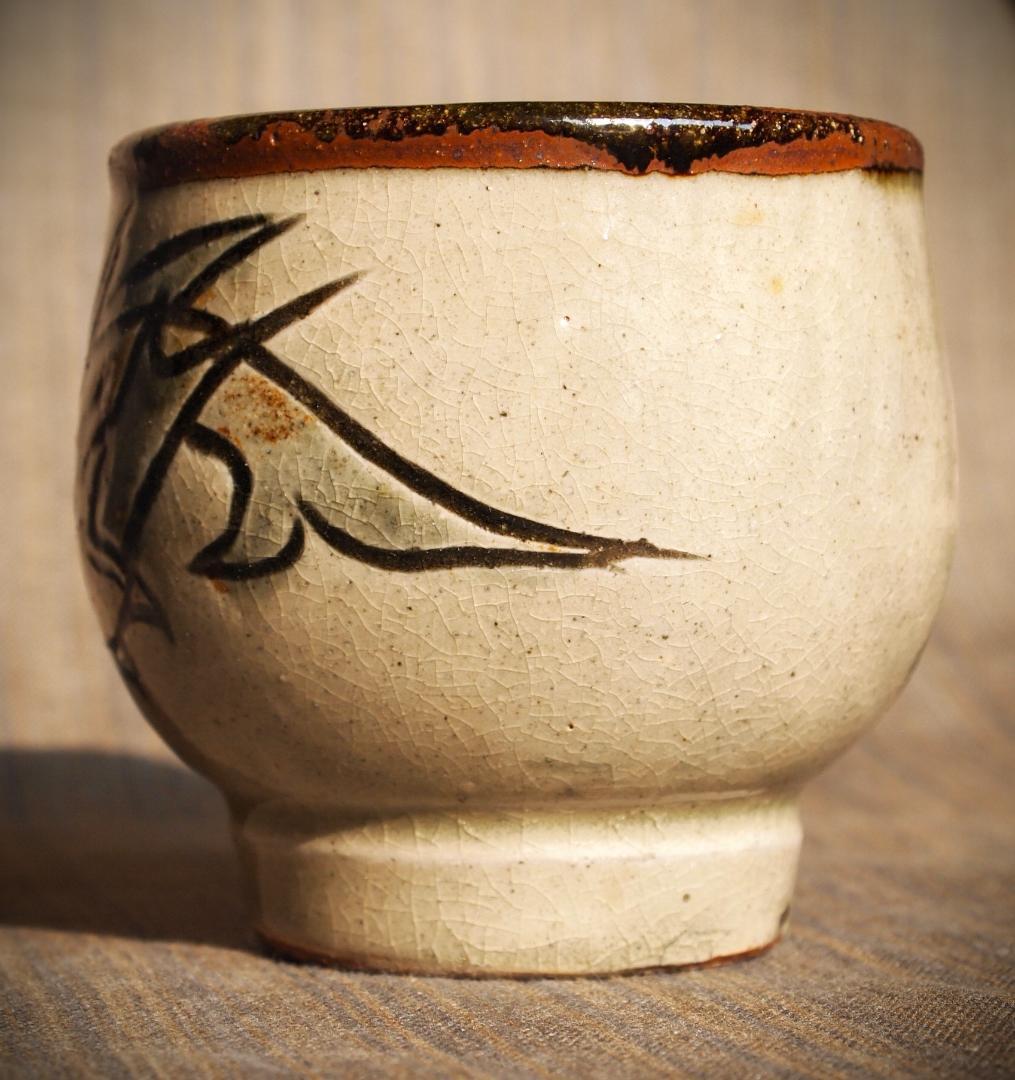 希少作★金城次郎【人間国宝】★壺屋焼き魚紋湯のみＢ★共箱・栞